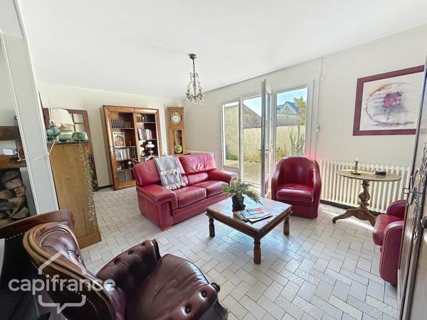 Dpt Deux Sèvres (79), à vendre THOUARS maison P7 de 196 m² - Terrain de 475,00 m²