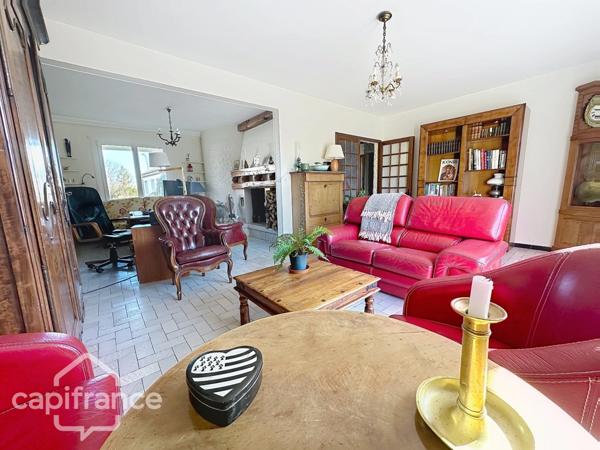 Dpt Deux Sèvres (79), à vendre THOUARS maison P7 de 196 m² - Terrain de 475,00 m²