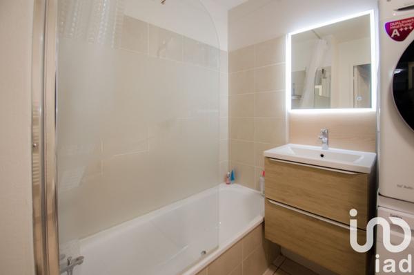 Appartement 3 pièces de 56 m² à Le Cannet (06110)