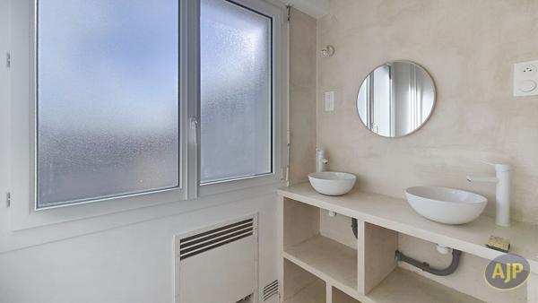 Location appartement La Roche Sur Yon : 950 € - AJP Immobilier La Roche-sur-Yon