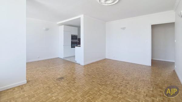 Location appartement La Roche Sur Yon : 950 € - AJP Immobilier La Roche-sur-Yon