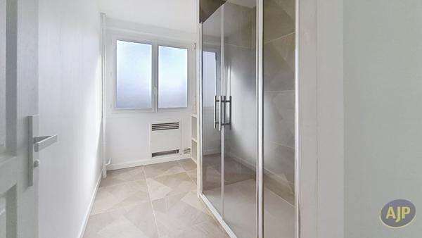 Location appartement La Roche Sur Yon : 950 € - AJP Immobilier La Roche-sur-Yon