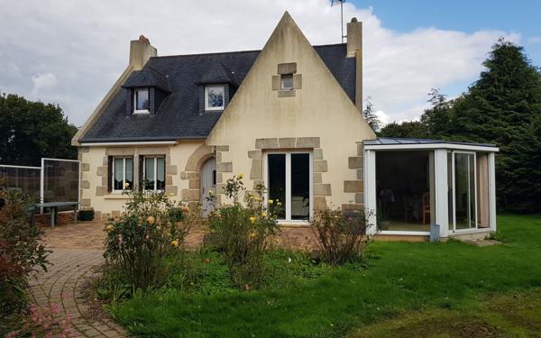 Maison à vendre    5 pièces • 135 m2 Gurunhuel