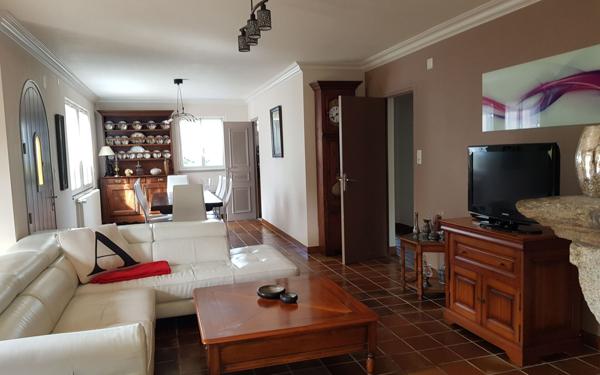 Maison à vendre    5 pièces • 135 m2 Gurunhuel