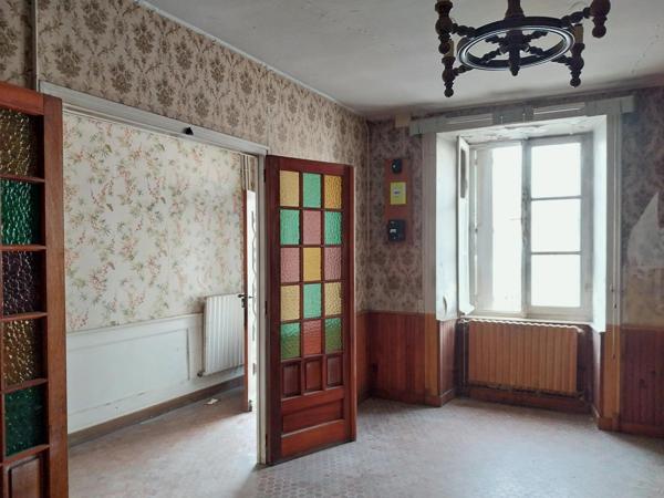 Maison à MEZANGERS, 53600 - 6 pièces 104m²