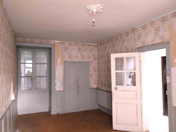 Maison à MEZANGERS, 53600 - 6 pièces 104m²