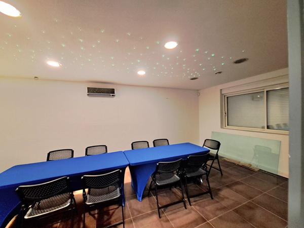 Local commercial mixte Entrepôt/ Bureaux 220 m2