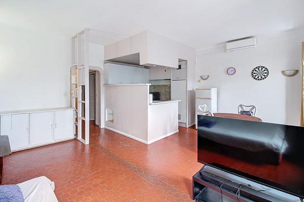 DRAGUIGNAN - A VENDRE APPARTEMENT T3 63m² - LOUÉ 750 € par mois - RENTABILITÉ NETTE 4.79%