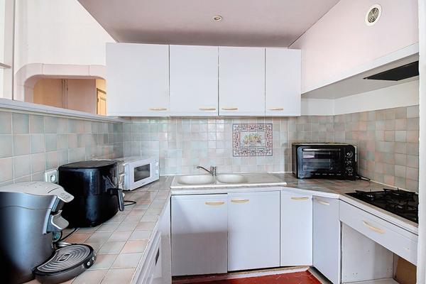 DRAGUIGNAN - A VENDRE APPARTEMENT T3 63m² - LOUÉ 750 € par mois - RENTABILITÉ NETTE 4.79%