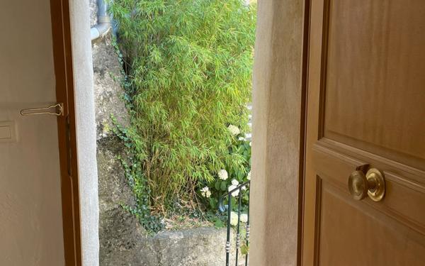 Appartement à vendre    2 pièces • 44,07 m2 Cabrières-d'Aigues