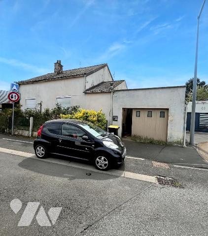 Maison à vendre – secteur privilégié, plein sud, terrain de 1 239 m²