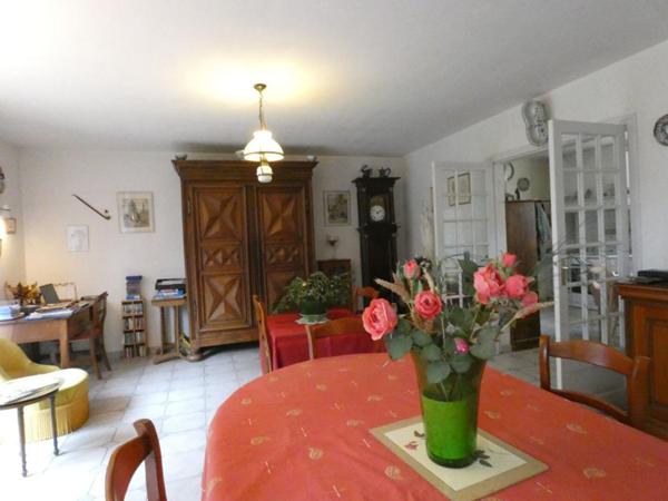 Maison 6 chambres sur un terrain de 1065 m2