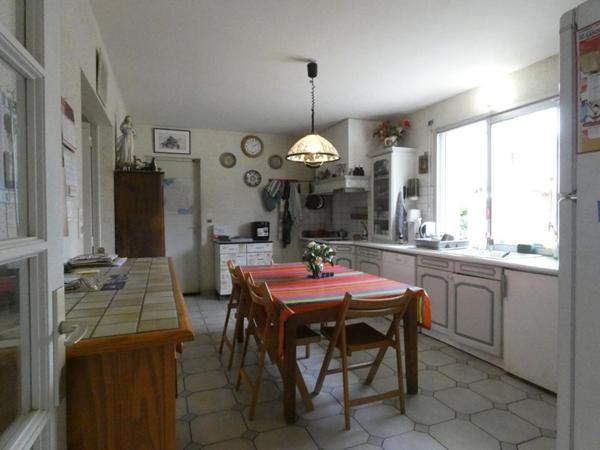 Maison 6 chambres sur un terrain de 1065 m2