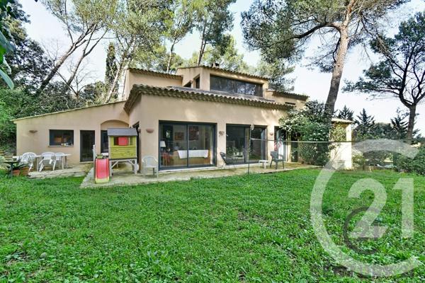 Maison à vendre  8 pièces - 266 m2 VILLENEUVE LES AVIGNON - 30
