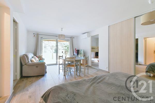 Maison à vendre  8 pièces - 266 m2 VILLENEUVE LES AVIGNON - 30