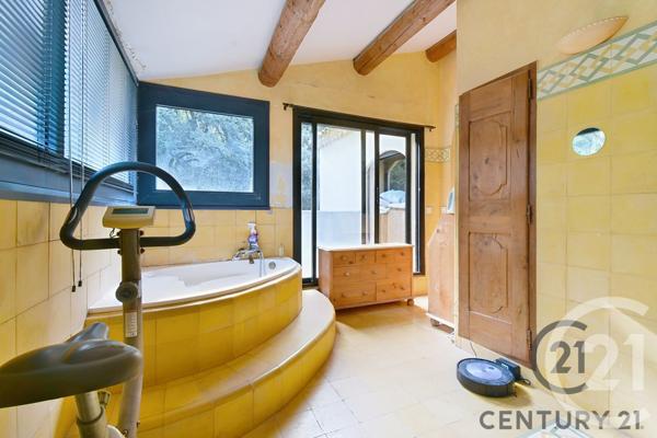 Maison à vendre  8 pièces - 266 m2 VILLENEUVE LES AVIGNON - 30