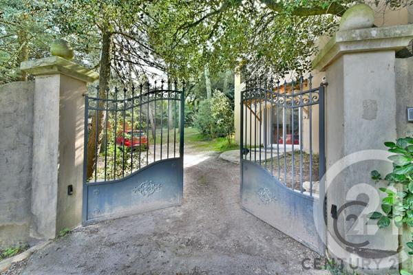 Maison à vendre  8 pièces - 266 m2 VILLENEUVE LES AVIGNON - 30