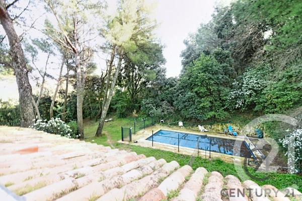 Maison à vendre  8 pièces - 266 m2 VILLENEUVE LES AVIGNON - 30