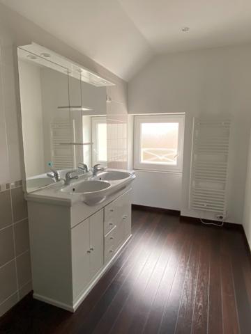 Mornac. Maison 108 m² avec terrasse et parking