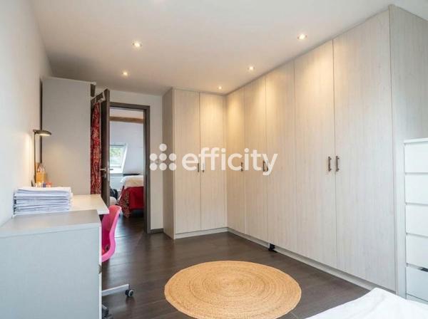 Appartement
         4 pièces
        - 85 m² 199 000 €*