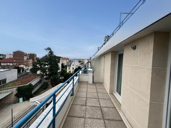 Appartement 3 pièces avec terrasse – Parking & cave