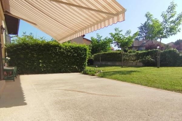 Maison à vendre    6 pièces • 130 m2 Saint-Genis-Laval