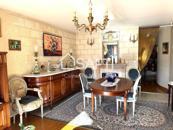 APPARTEMENT 3 CHAMBRES, TERRASSE, CAVE, GARAGE.