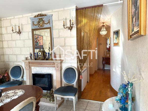 APPARTEMENT 3 CHAMBRES, TERRASSE, CAVE, GARAGE.