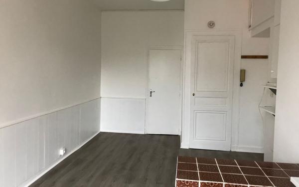 Appartement à vendre    1 pièce • 21,28 m2 Lyon 7