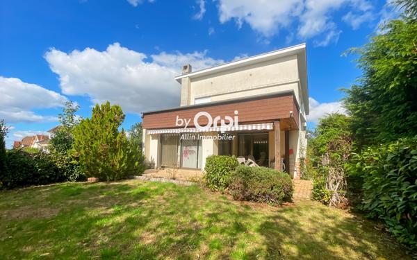 Maison à vendre    8 pièces • 169 m2 Montluçon