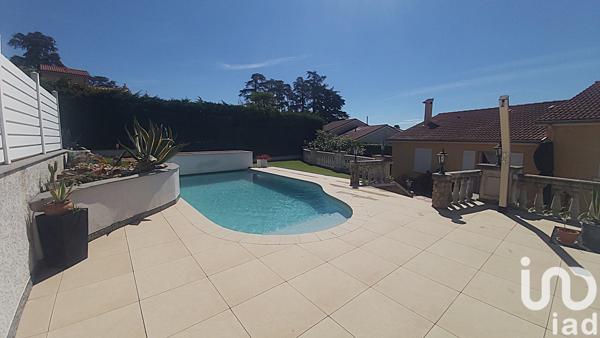 Maison à vendre 5 pièces 112 m² Saint-Martin-la-Plaine