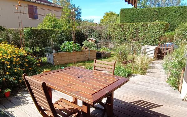 Appartement à vendre    3 pièces • 81,33 m2 Saint-Genis-Laval