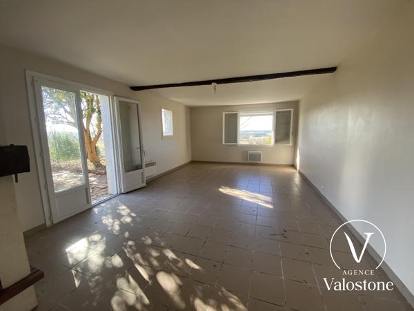Maison de bourg réaménagée  en 2 appartements