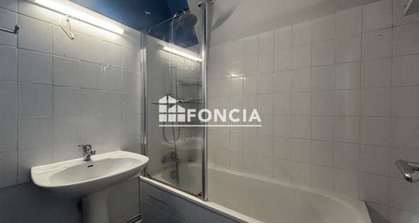 Location Appartement 2 pièces 49.01 m² - Paris 75009