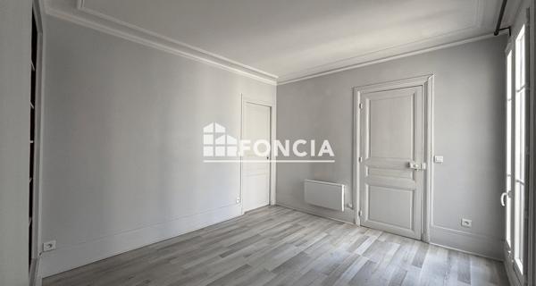 Location Appartement 2 pièces 49.01 m² - Paris 75009