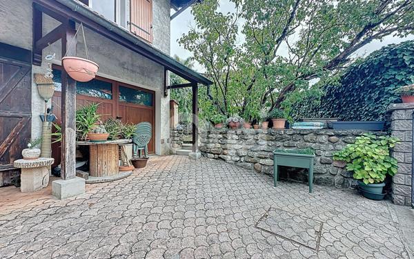 Maison à vendre    5 pièces • 145,85 m2 Douvaine