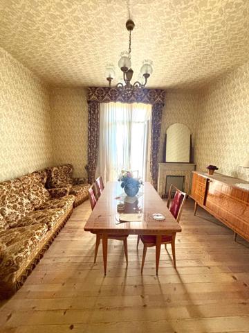 Magnifique appartement de 120 m2 à refaire