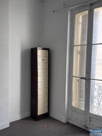 VENDS TYPE 2 A RENOVER CENTRE VILLE