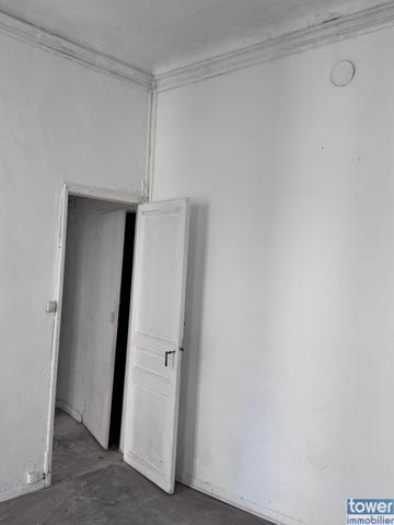 VENDS TYPE 2 A RENOVER CENTRE VILLE