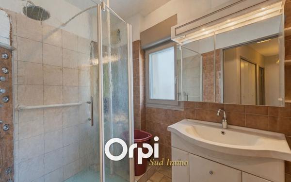 Appartement à vendre    4 pièces • 76,65 m2 Aubenas