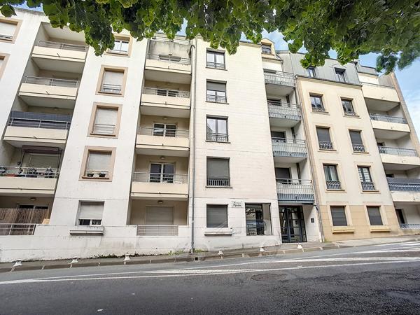 A louer PAU Appartement T2 meublé avec 2 balcons et parking privatif dans résidence sécurisée de 2005