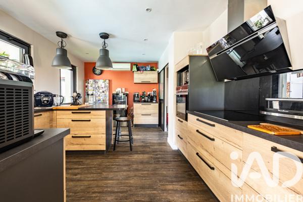 Maison à vendre 8 pièces 240 m² Dole