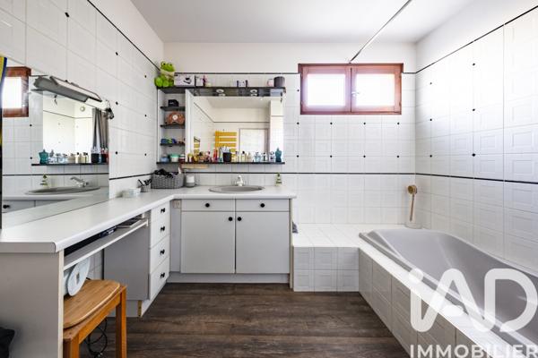 Maison à vendre 8 pièces 240 m² Dole