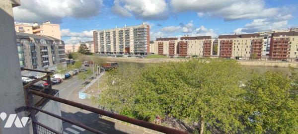 Les Quais "Port du Mans " 5 min place de la république T5 avec balcon et parking en sous-sol et cave