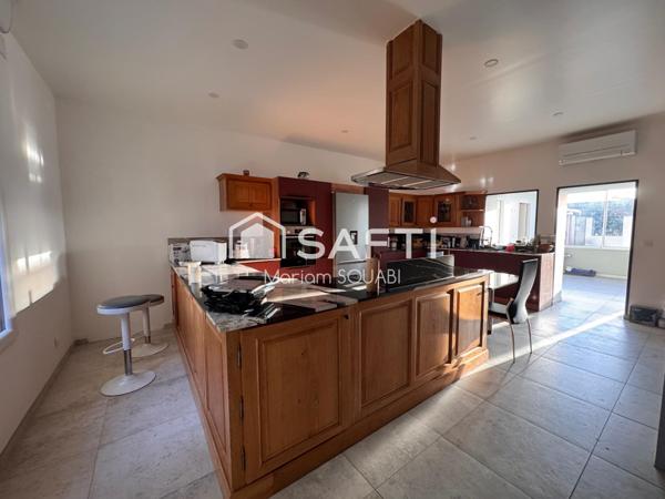 Maison 176m2, parcelle 8103m2