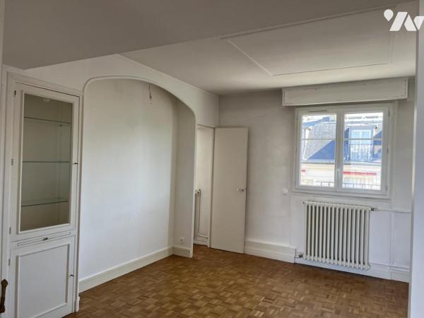 BEL APPARTEMENT TRAVERSANT 3 PIECES 