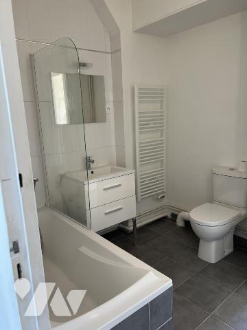 BEL APPARTEMENT TRAVERSANT 3 PIECES 