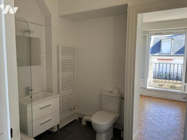 BEL APPARTEMENT TRAVERSANT 3 PIECES 
