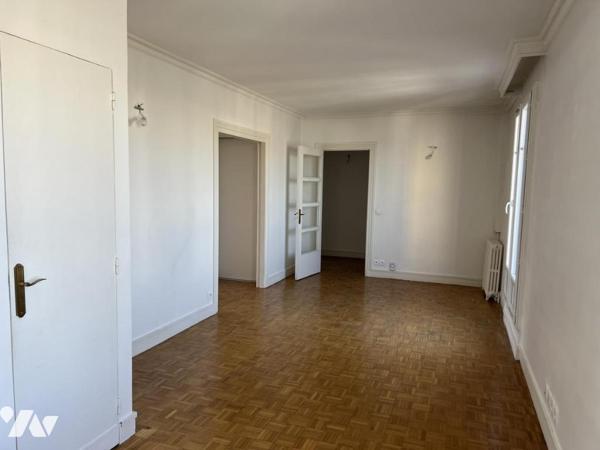 BEL APPARTEMENT TRAVERSANT 3 PIECES 