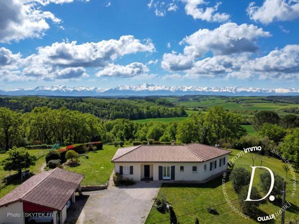 Maison contemporaine avec vue Pyrénées